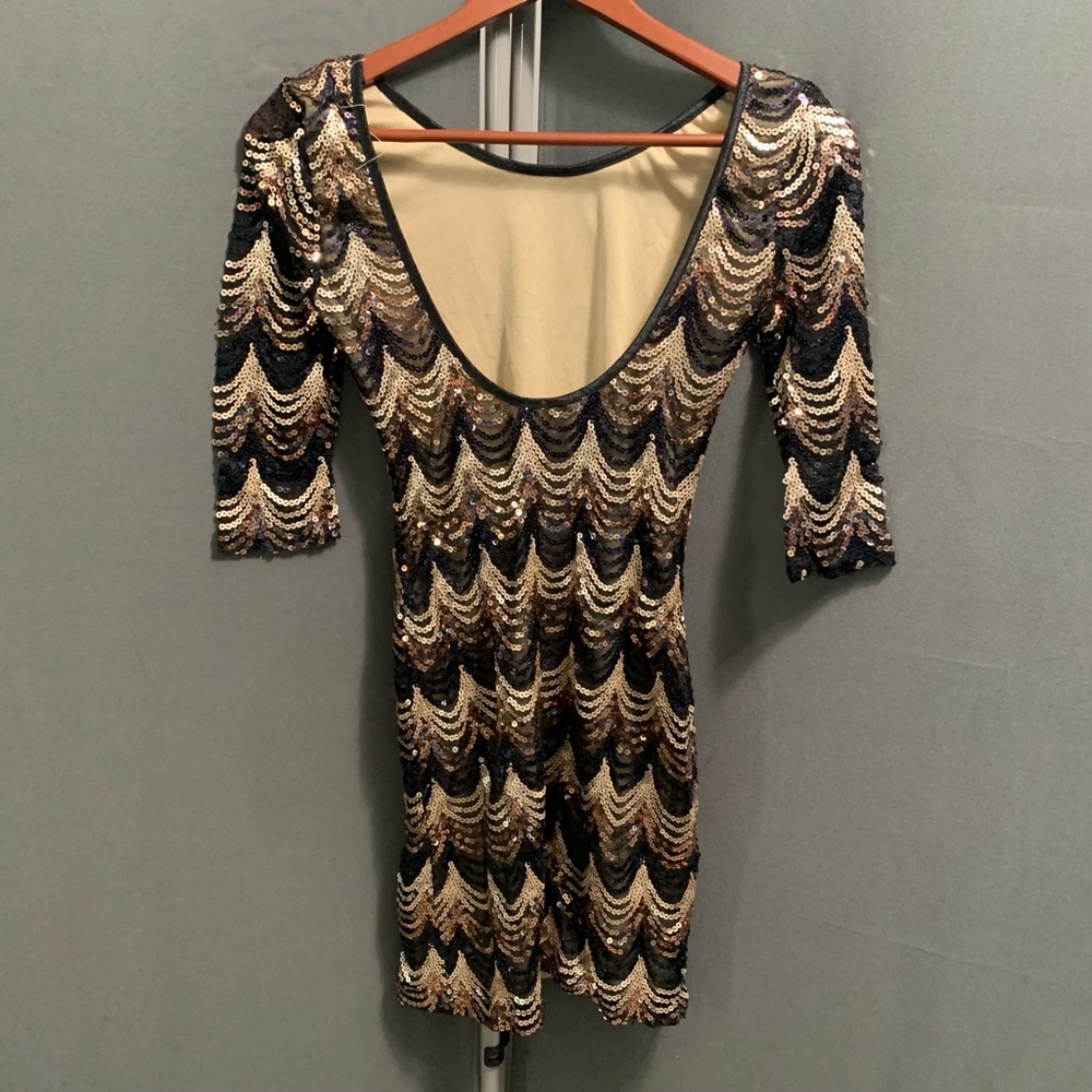 B14-Women's Windsor Black & Gold Sequined Mini Dress Size Small - Picture 5 of 7